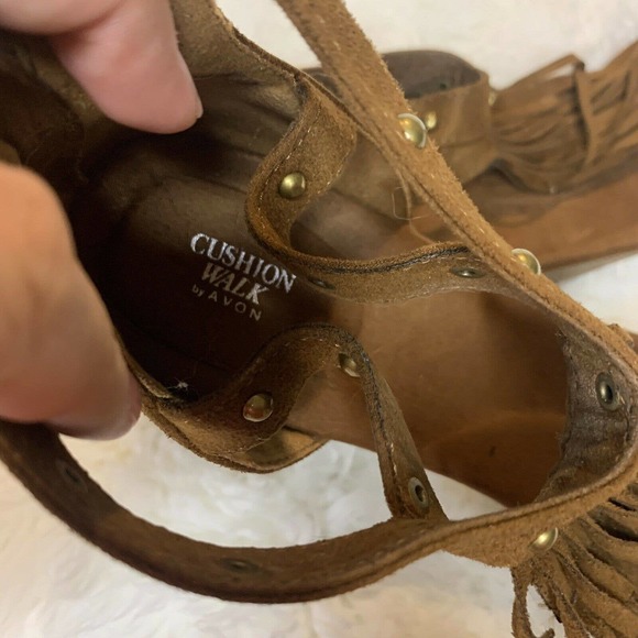 Cushion Walk Avon Sandals Brown Fringe Open Toe Vegan Suede Studded Women’s 11 - Picture 10 of 10